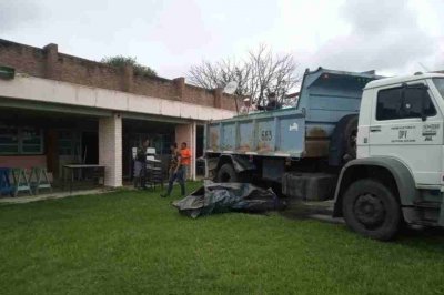 San Javier: evacuaron la escuela de El Laurel