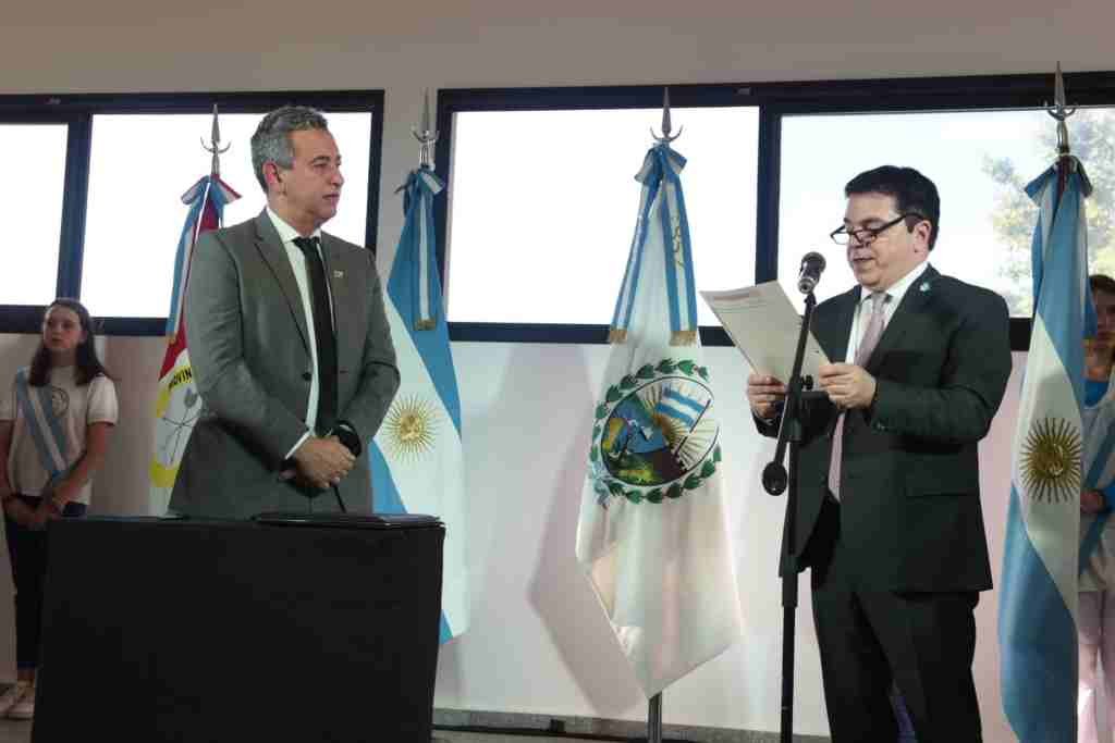 El intendente asumió su mandato para el cuatrienio 2023-2027 en la vecinal de Juan José Paso al 2400. Foto:Twitter.