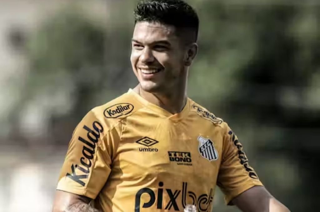 El mediocampista hizo inferiores en Danubio donde debutó en 2016, fue transferido a Guaraní de Paraguay en 2018 y en 2022 fue adquirido por el elenco brasileño. Foto:Gentileza
