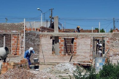 Gestiones ante Provincia para finalizar unidades habitacionales en San Carlos Norte
