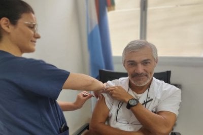 El Hospital Santa Rosa aplica la vacuna contra la gripe
