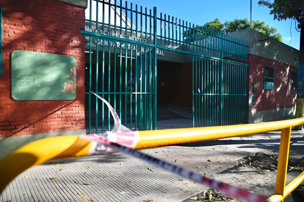 Instituciones educativas baleadas y notas intimidatorias en Rosario