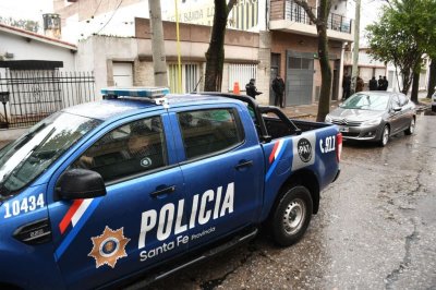Preocupacin en Rosario: hay diez presos fugados - Los internos son intensamente buscados por personal policial. - 