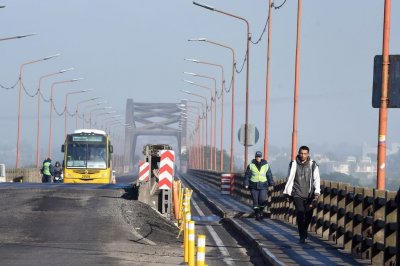 Comenzarn a montar los andamios colgantes para reparar el viaducto en el Puente Carretero