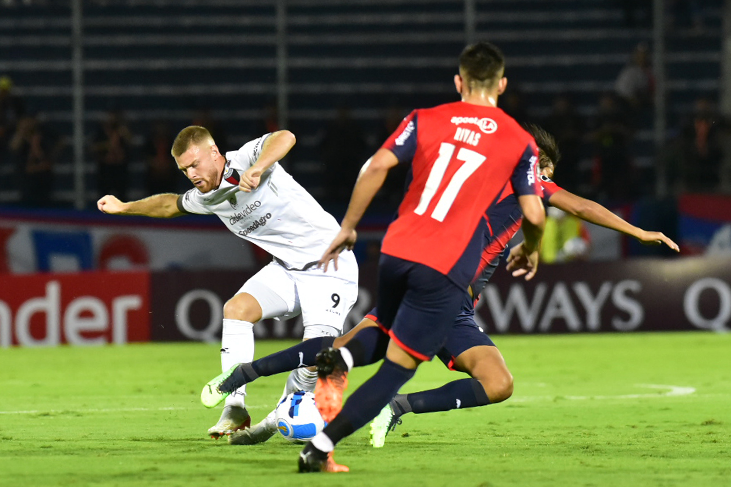 Mirá las fotos de Colón vs. Cerro Porteño