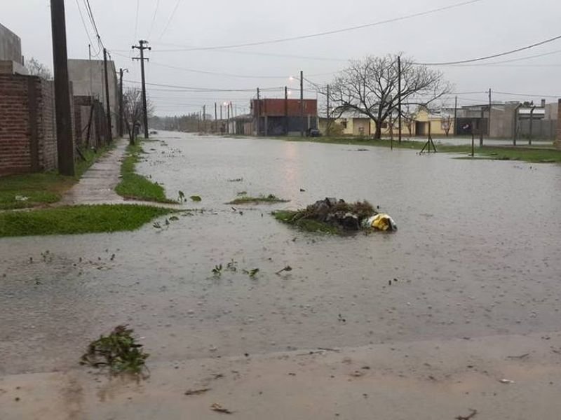 El agua se fue pero quedó el debate