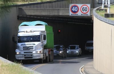 Las trazas de la disputa para unir a Santa Fe con Paraná