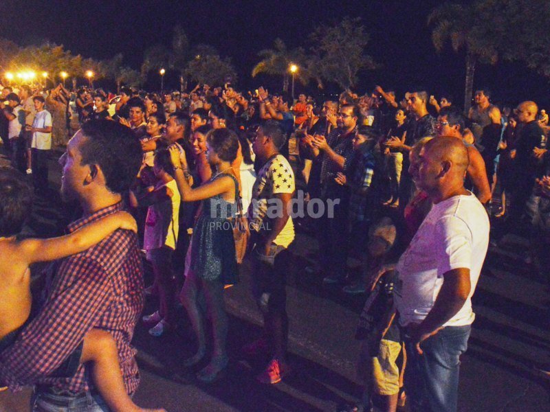 Celebración de año nuevo en la Costanera Oeste