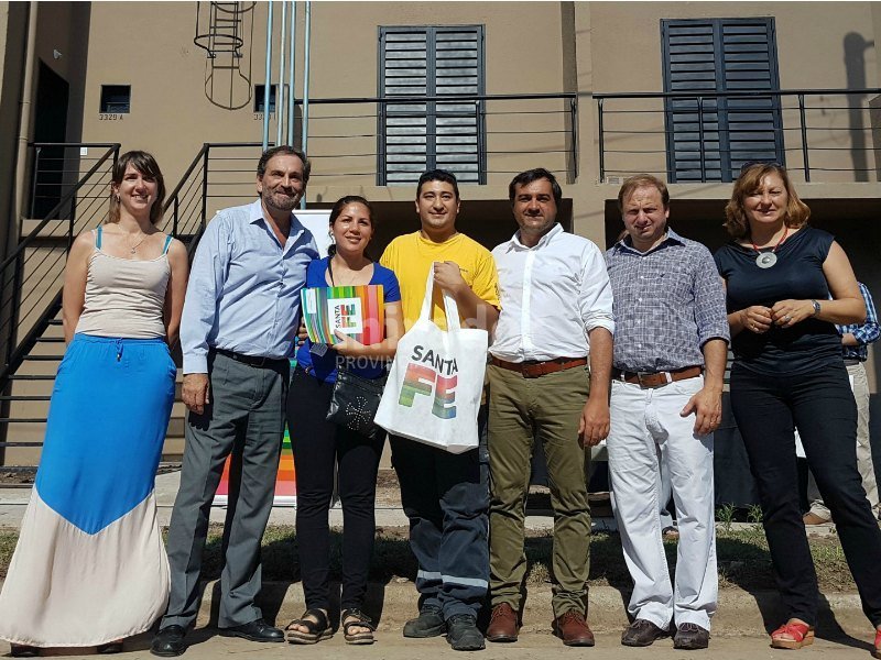 15 viviendas de la Provincia entregadas en Rosario