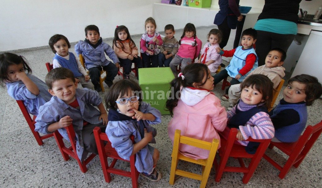 Aún quedan 1.800 niños sin ubicar en las salas de 4 años