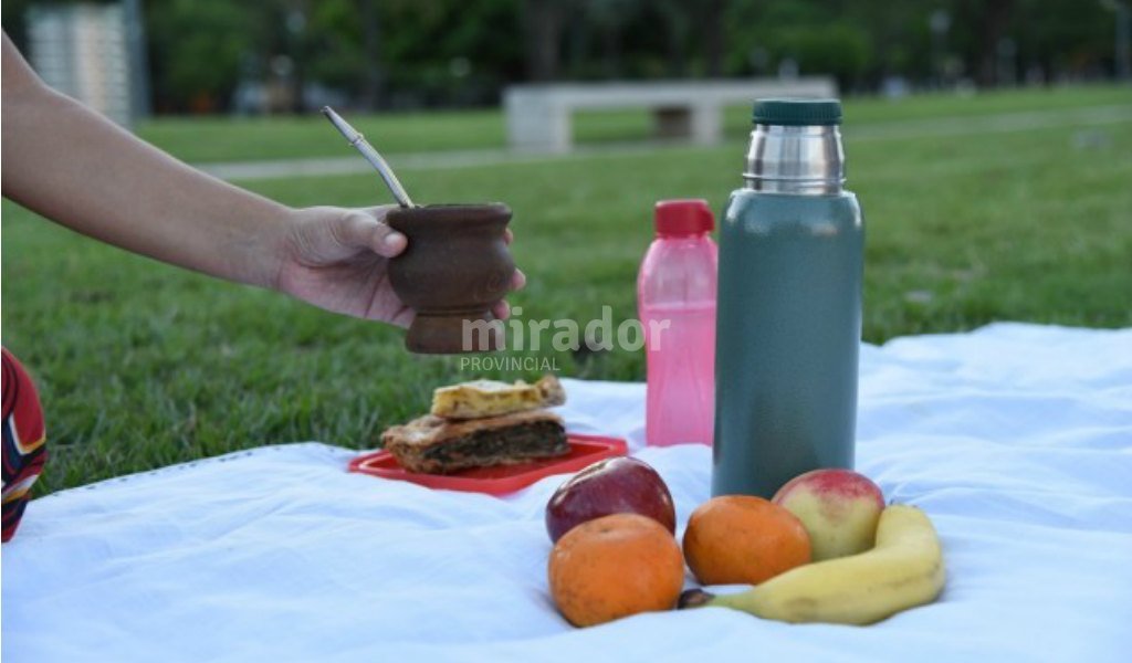 Llega el primer picnic nocturno en el parque de las Colectividades