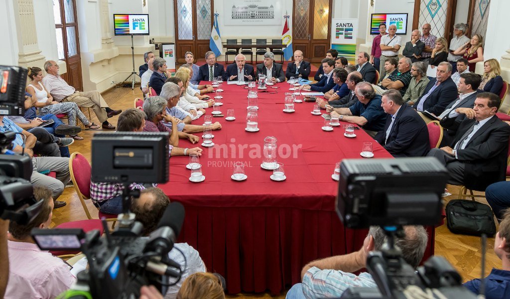 Ricardo Buryaile se reunió con el gobernador