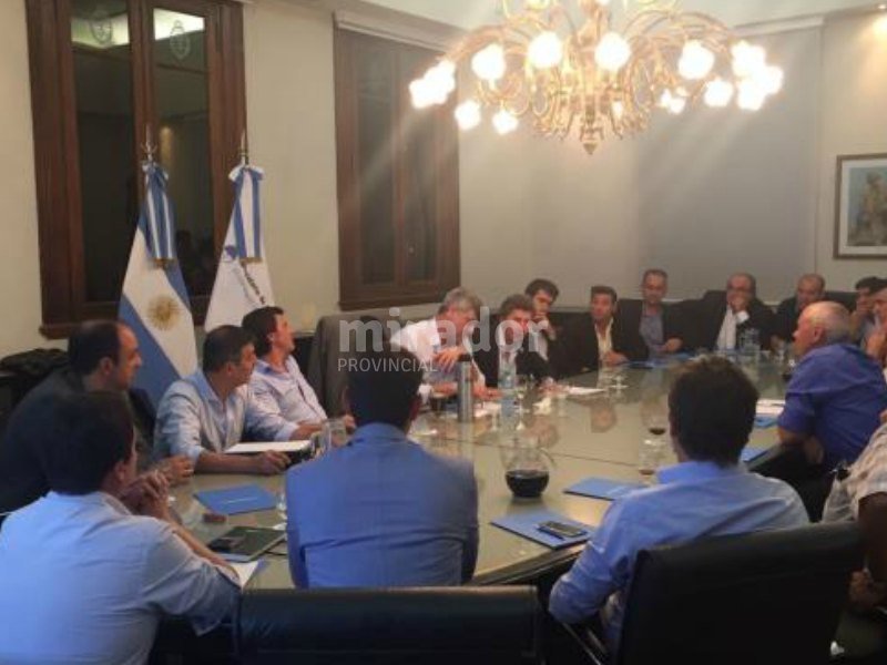 Buryaile, con representantes de las localidades afectadas
