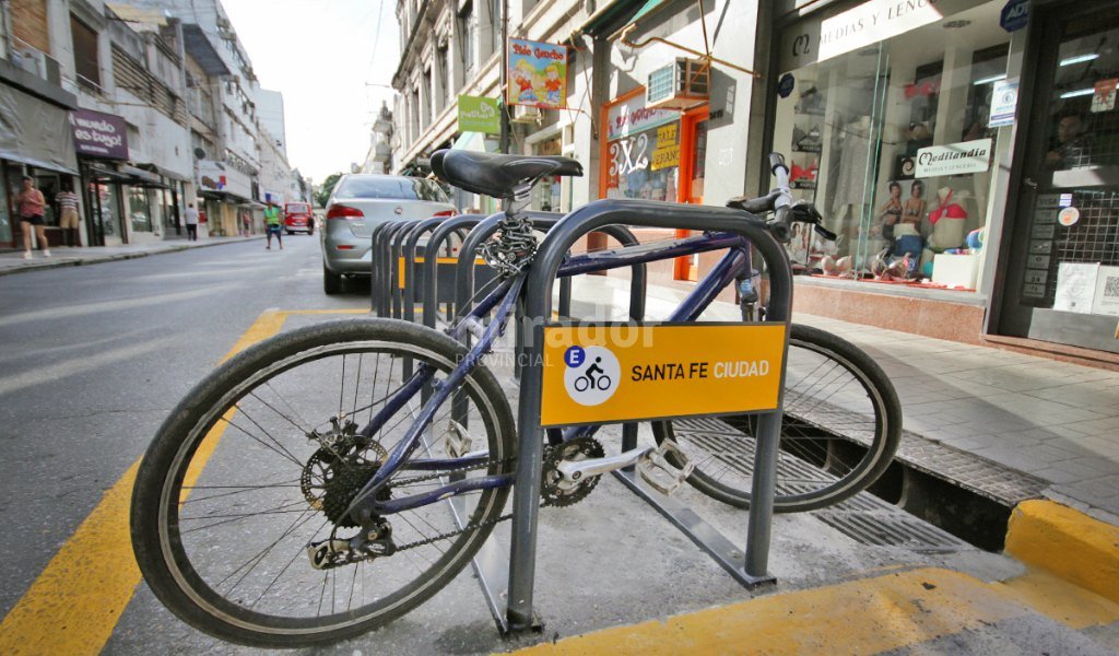 Santa Fe: se instalan estacionamientos de bicicletas
