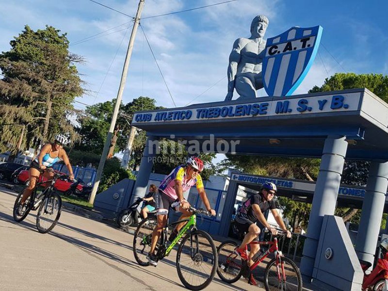 El Trébol vivió un intenso triatlón