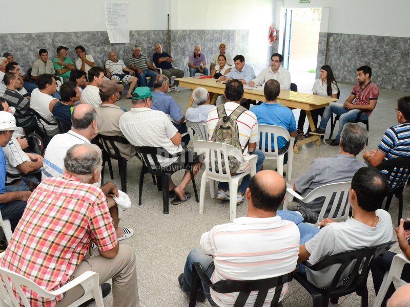 Reconquista: reunión con los trabajadores de la Algodonera Santa Fe