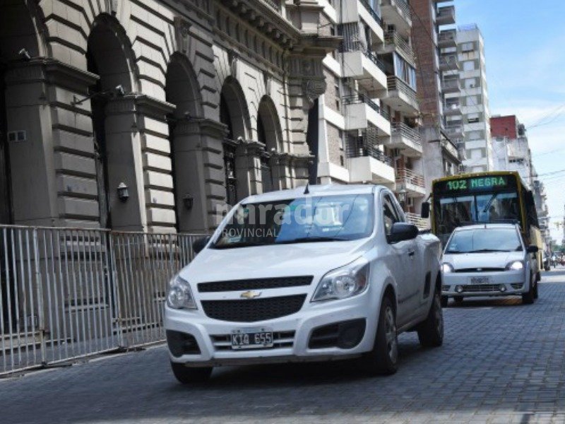 Rosario: se rehabilita el tránsito en calle Laprida