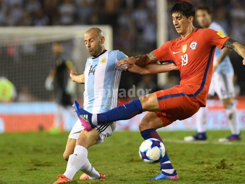 Argentina superó a Chile con angustia