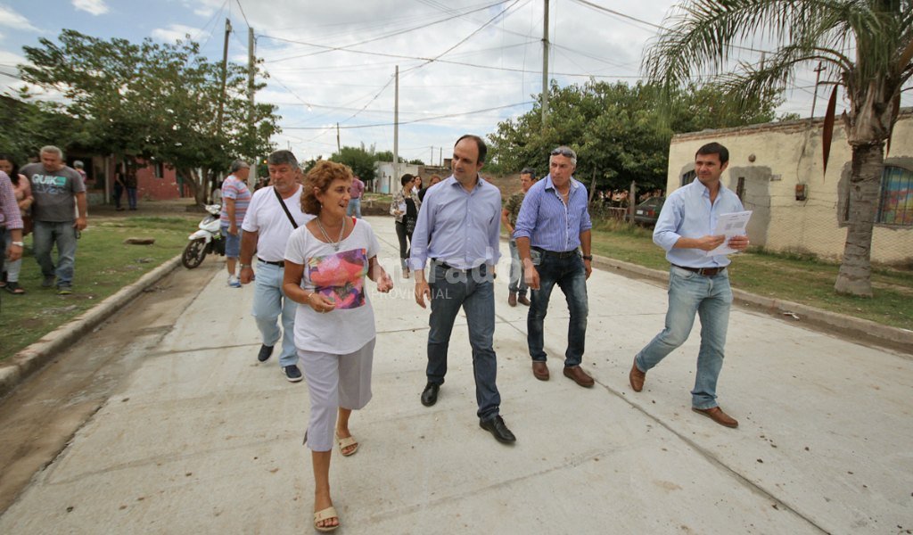 ‘Estamos realizando un plan de obras histórico para los barrios de la ciudad’