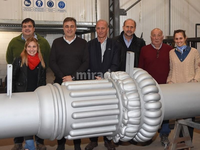 Todo listo para la colocación del mástil de Jefatura
