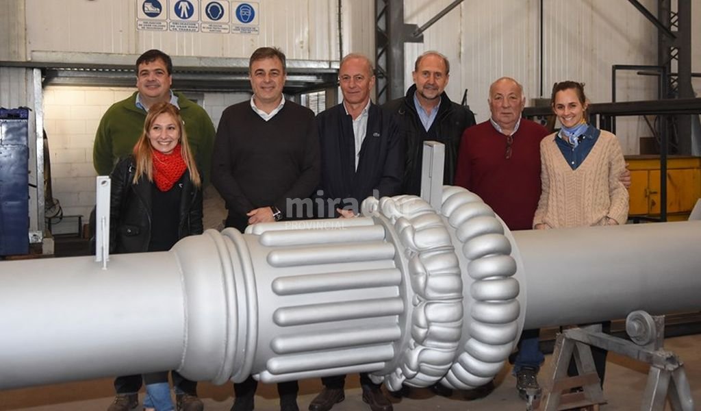 Todo listo para la colocación del mástil de Jefatura