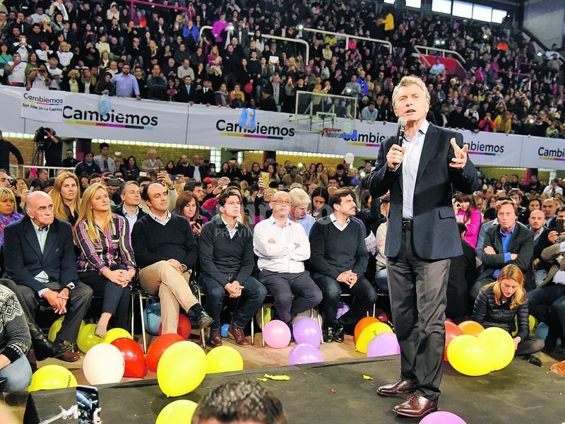 Macri pidió la adhesión de Santa Fe a la ley Pyme y de accidentes laborales