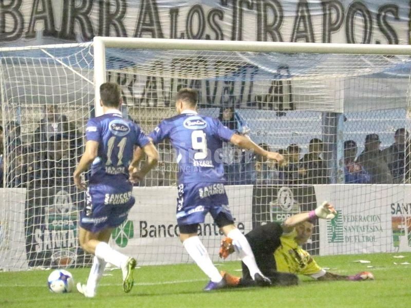 Atlético superó a Sportivo Las Parejas