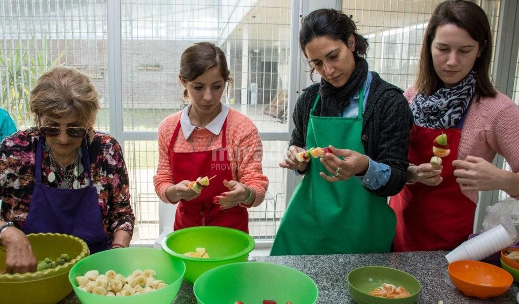 La Provincia presentó el libro Relatos y recetas con historia