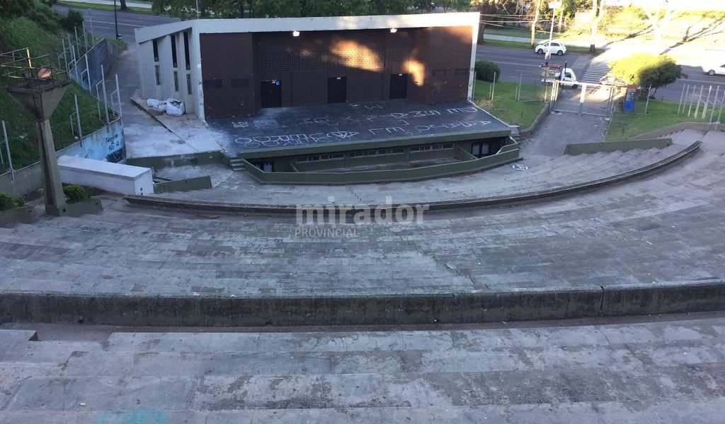 El proyecto de refacción del anfiteatro no muestra avances
