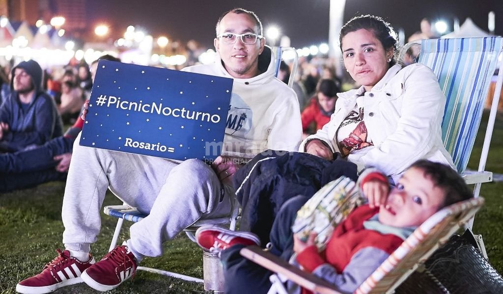 Rosario: jueves de picnic nocturno en el parque España