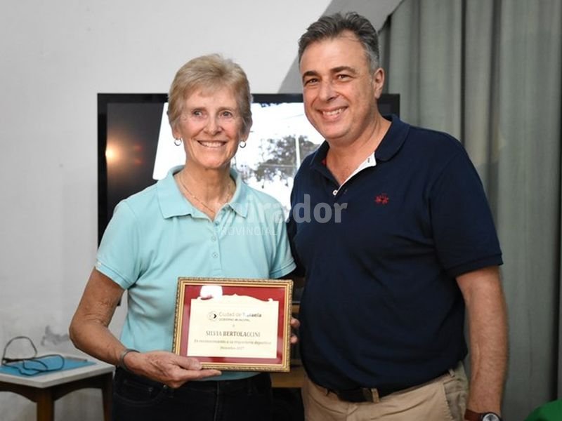 Reconocimiento a Silvia Bertolaccini en Rafaela