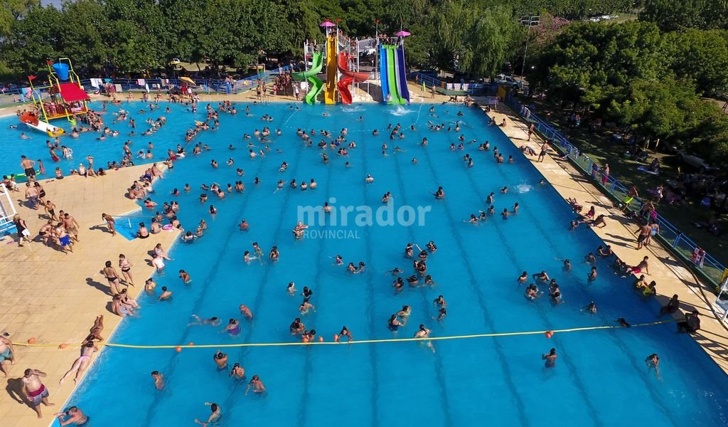 SL: se abrió la pileta del Polideportivo Municipal