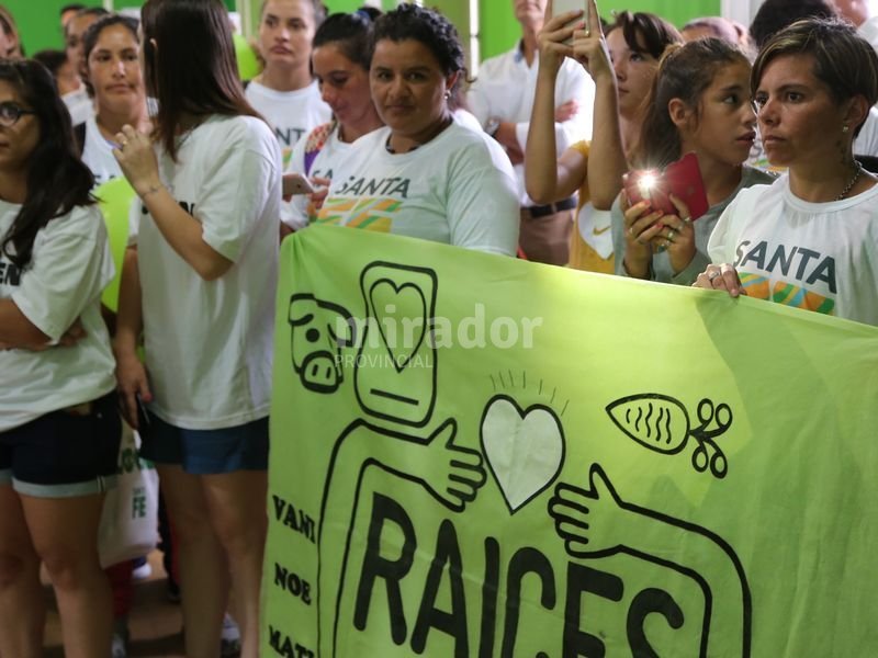 Se reconoció a participantes del programa Raíces