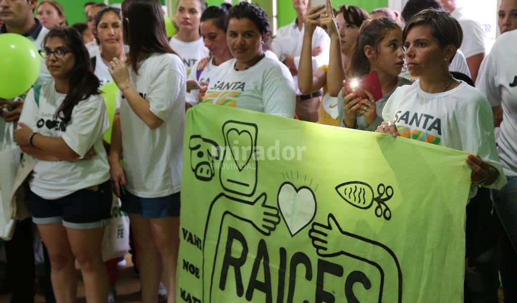 Se reconoció a participantes del programa Raíces