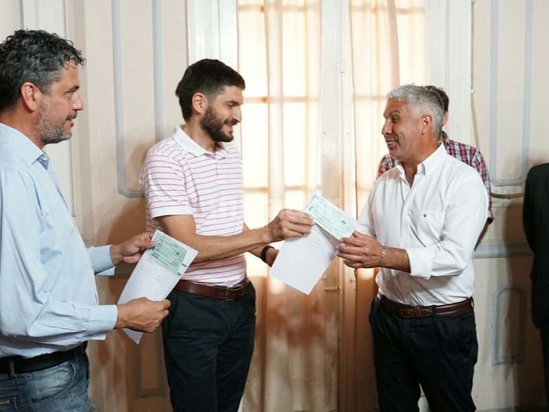 Provincia entregó fondos del programa Vínculos