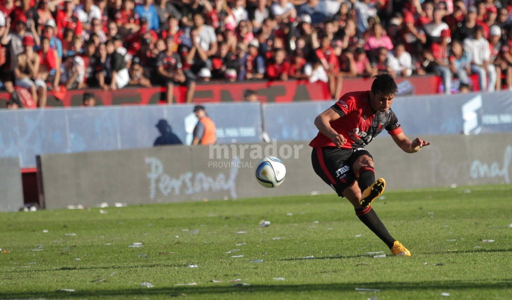 Alan Ruiz dijo que al único club que iría es a Colón