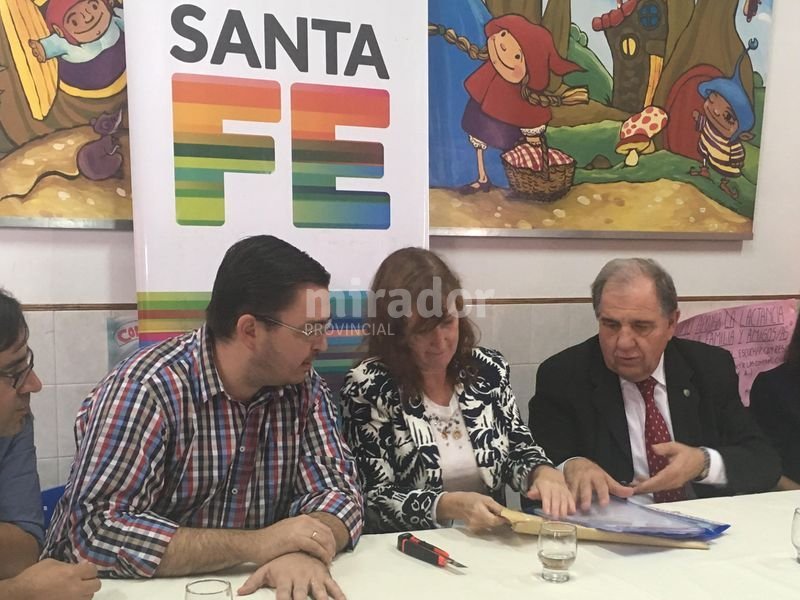 Casilda: apertura de sobres para la maternidad nueva del hospital San Carlos