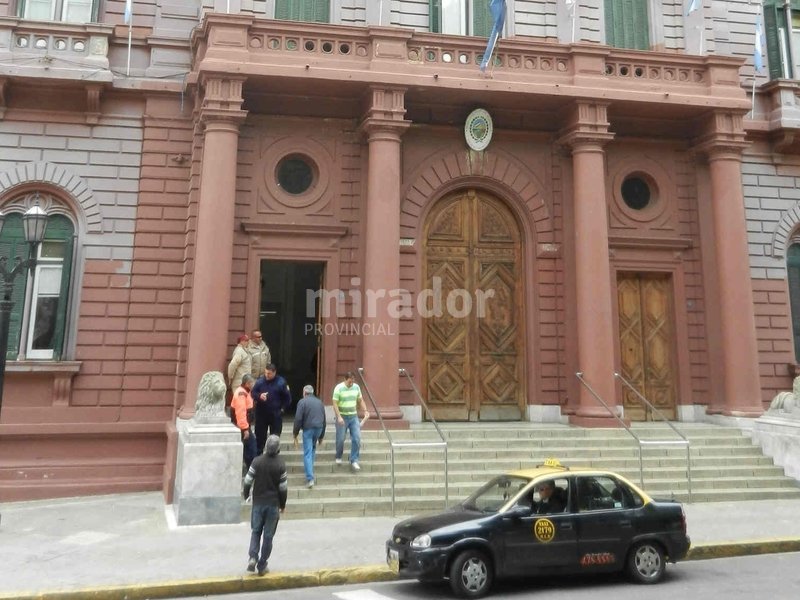 Municipalidad de Rosario: prevén aumentar a 11.503 personas la planta permanente este año