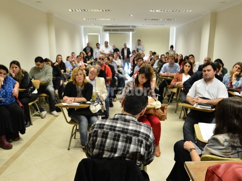 Capacitarán a concejales, intendentes y jefes comunales