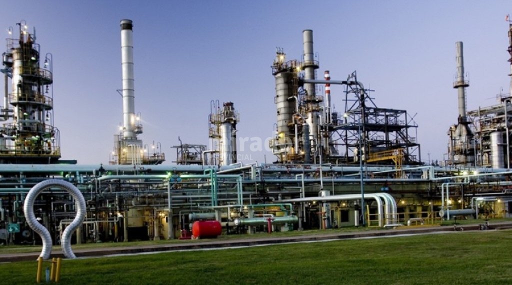 Preocupa el destino de la refinería en San Lorenzo