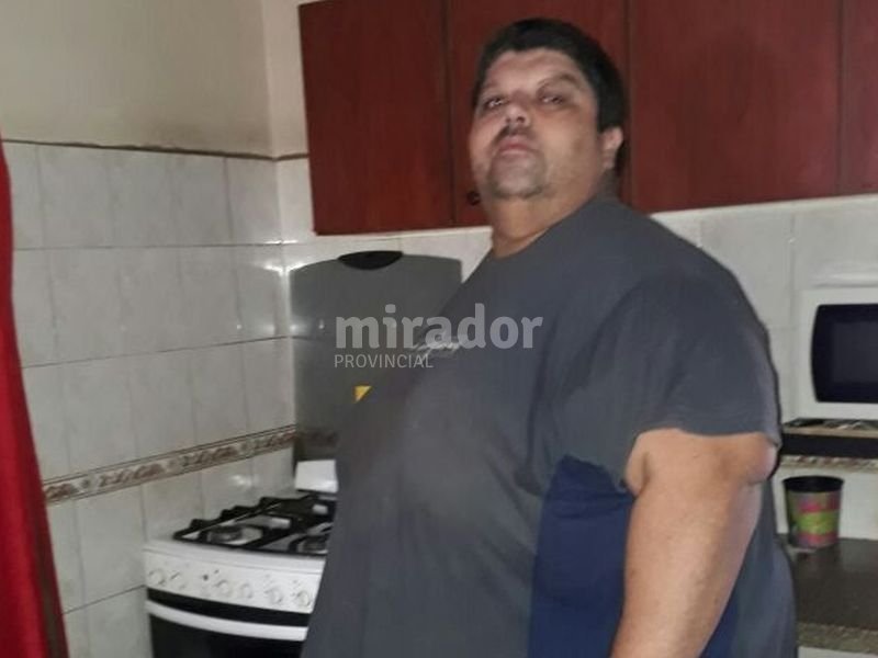 Pesa más de 300 kilos y pide ayuda para no morirse
