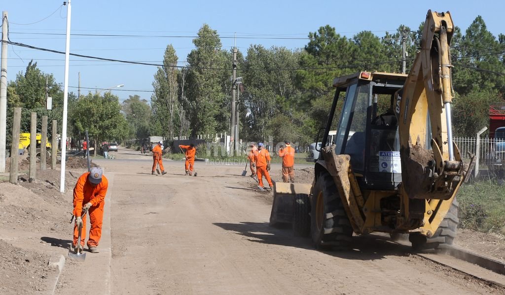 Pérez: el plan Abre Familia llegó a barrio Jardín