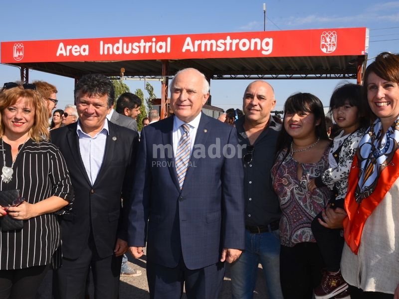 Lifschitz inauguró el nuevo acceso al parque industrial de Armstrong