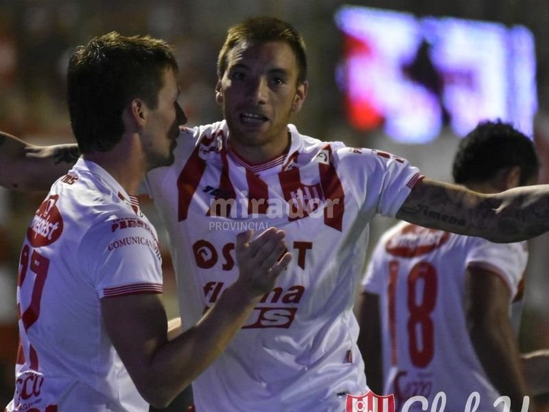 Unión triunfó y retornó a puestos de Sudamericana