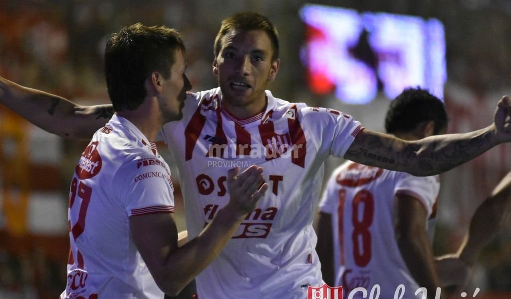 Unión triunfó y retornó a puestos de Sudamericana