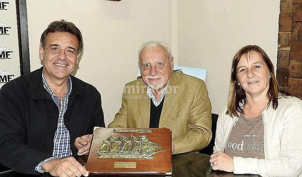 Firmat: el intendente Maximino recibió al artista Norberto Luppi