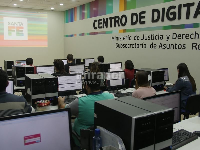 Provincia ya digitalizó las escrituras de 16 departamentos