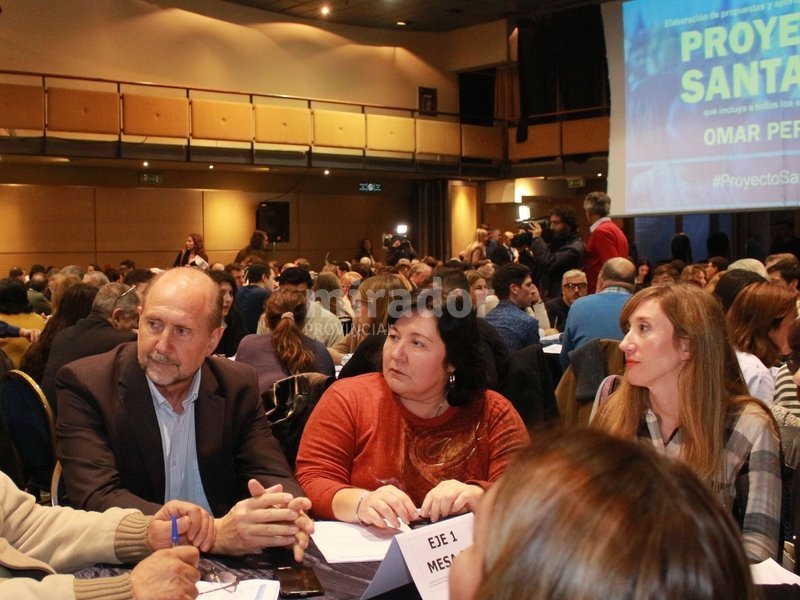 Perotti lanzó su candidatura a gobernador de Santa Fe