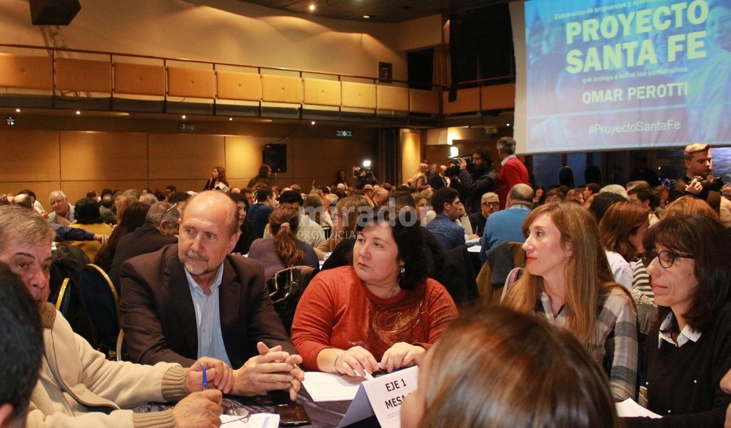 Perotti lanzó su candidatura a gobernador de Santa Fe