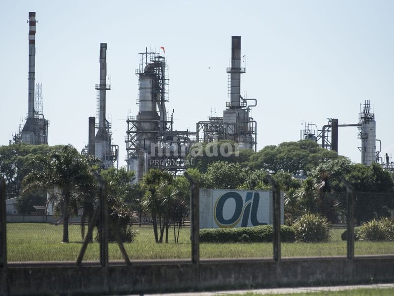 La estatal YPF y Dapsa se hace cargo por unos sesenta días de las operaciones de Oil Combustibles